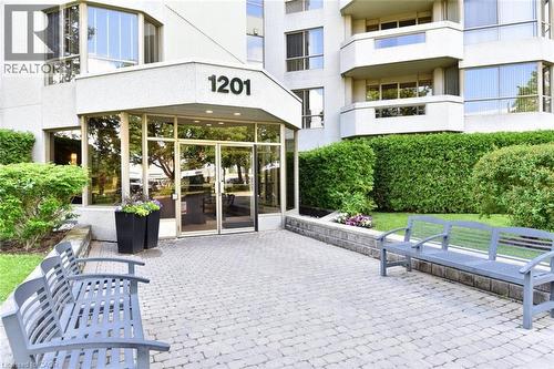 1201 NORTH SHORE Boulevard E Unit# 108  Burlington, ON L7S 1Z5