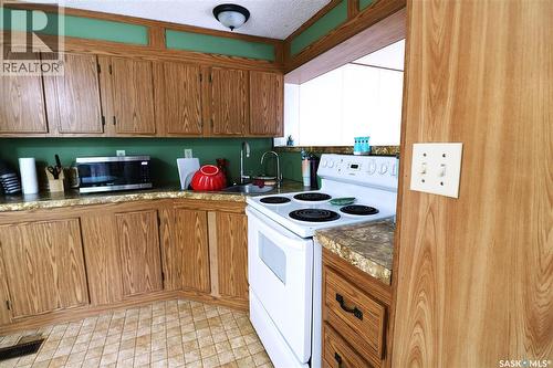 319 4Th Avenue, Kelliher, SK 