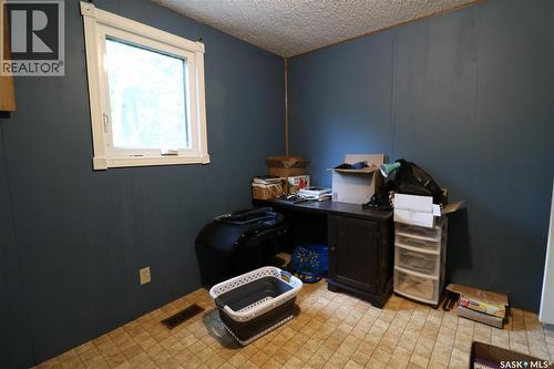 319 4Th Avenue, Kelliher, SK 