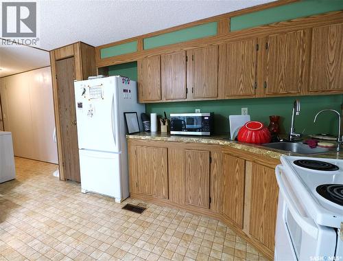 319 4Th Avenue, Kelliher, SK 