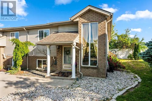 1693 FIELDCREST LANE  Tecumseh, ON N8N 4Z8