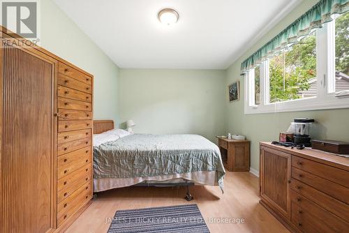80 Beach Avenue, Deep River, ON 