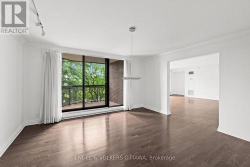 406 - 111 Echo Drive, Ottawa, ON 