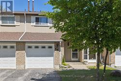 22 VALLEY STREAM DRIVE Toronto (Milliken), ON M1V 2A5