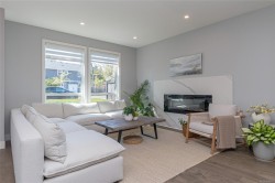 909 Bank St Victoria, BC V8S 4B1