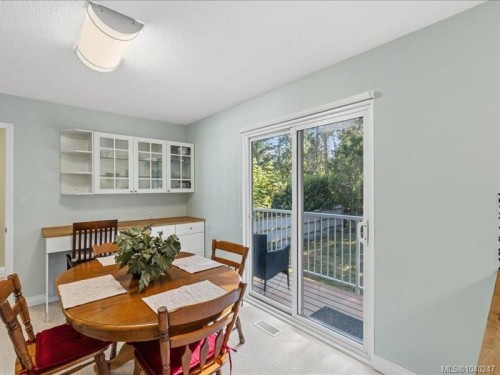 2128 Thomas Park Dr, Nanaimo, BC 