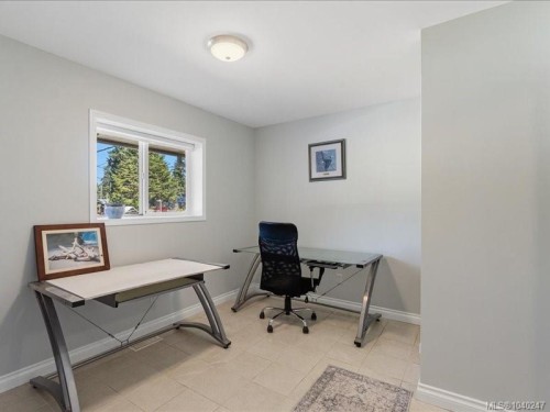 2128 Thomas Park Dr, Nanaimo, BC 