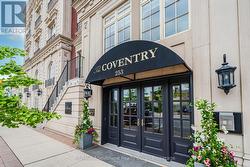 402 - 253 CHURCH STREET Oakville (Oo Old Oakville), ON L6J 1N7
