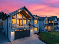 1769 Crown Isle Blvd Courtenay, BC V9N 0K1