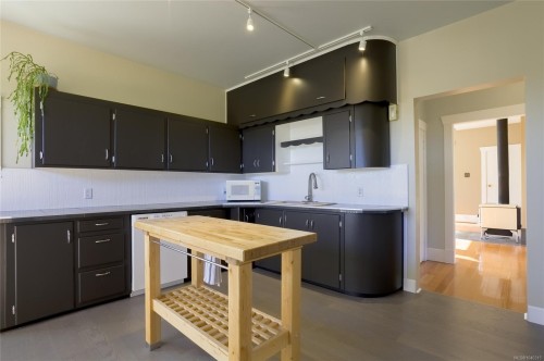 58 Pine St, Nanaimo, BC 