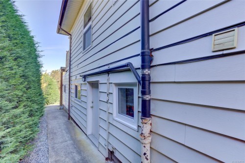 58 Pine St, Nanaimo, BC 