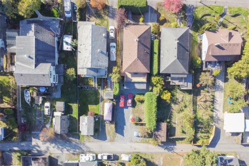 58 Pine St, Nanaimo, BC 