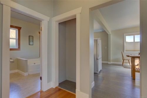 58 Pine St, Nanaimo, BC 