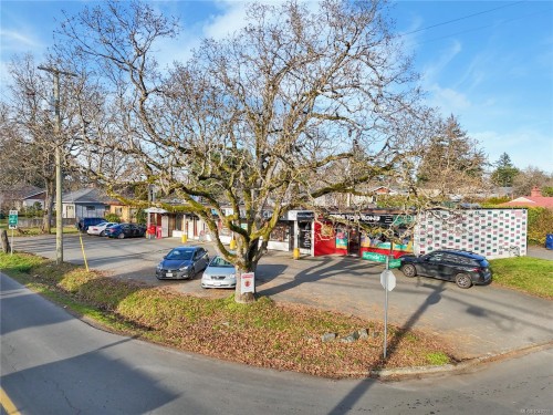 660 Burnside Rd West, Saanich, BC 