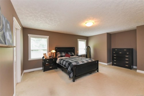 2452 Avro Arrow Dr, Comox, BC 