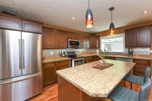 2452 Avro Arrow Dr, Comox, BC 