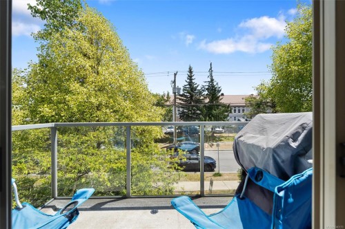 #407-3160 Albina St, Saanich, BC 