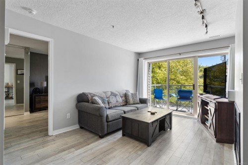 #407-3160 Albina St, Saanich, BC 