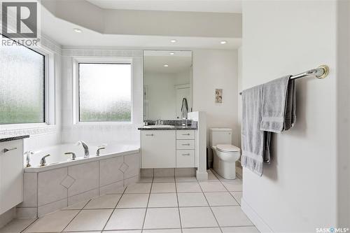 214 Mendel Green, Saskatoon, SK 