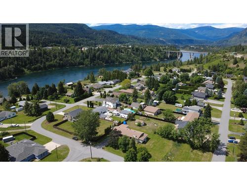 1003 Bridgeview Crescent, Castlegar, BC 