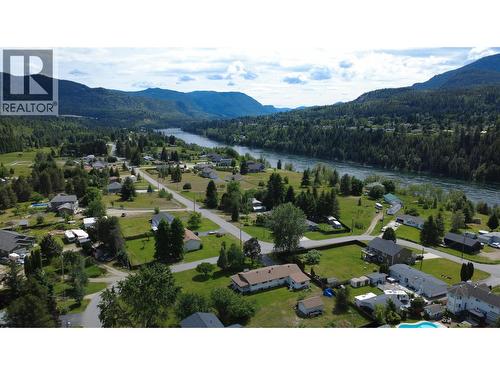 1003 Bridgeview Crescent, Castlegar, BC 