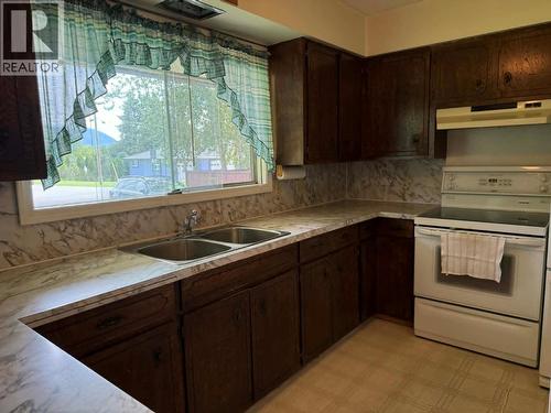 1003 Bridgeview Crescent, Castlegar, BC 