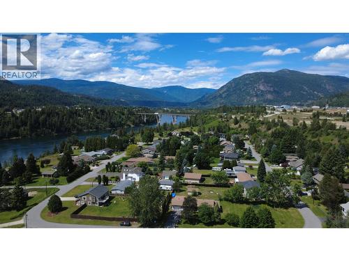 1003 Bridgeview Crescent, Castlegar, BC 