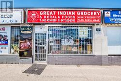 44 DEAN STREET Brampton, ON L6W 1M6