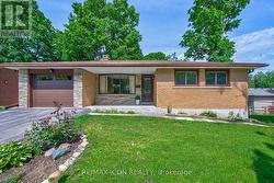 598 GLEN FORREST BOULEVARD  Waterloo, ON N2L 4J8