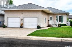413 Crystal CRESCENT Warman, SK S0K 0A1