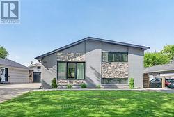 1311 LEWISHAM DRIVE  Mississauga, ON L5J 3P8