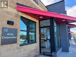 10 - 2145 DUNWIN DRIVE  Mississauga, ON L5L 4L9