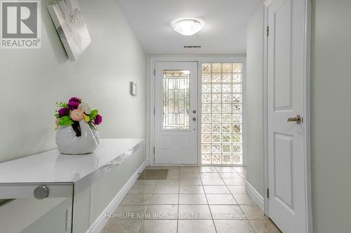 61 Poplar Crescent, Aurora, ON 