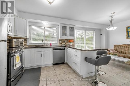 61 Poplar Crescent, Aurora, ON 
