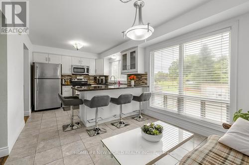 61 Poplar Crescent, Aurora, ON 