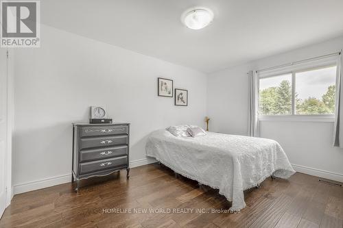 61 Poplar Crescent, Aurora, ON 