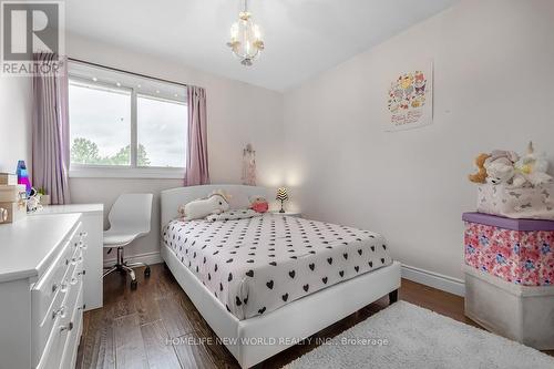 61 Poplar Crescent, Aurora, ON 
