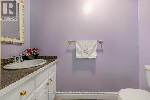 61 Poplar Crescent, Aurora, ON 