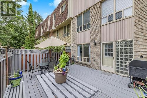 61 Poplar Crescent, Aurora, ON 