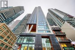 201 - 357 KING STREET W Toronto, ON M5V 1K1