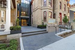2505 - 634 CHURCH STREET Toronto, ON M4Y 0G9