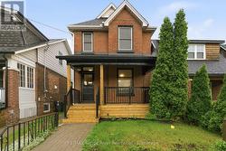 7 HEYWORTH CRESCENT Toronto (East End-Danforth), ON M4E 1T6