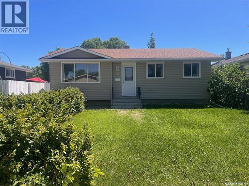 9 Carmichael Bay, Regina, SK 