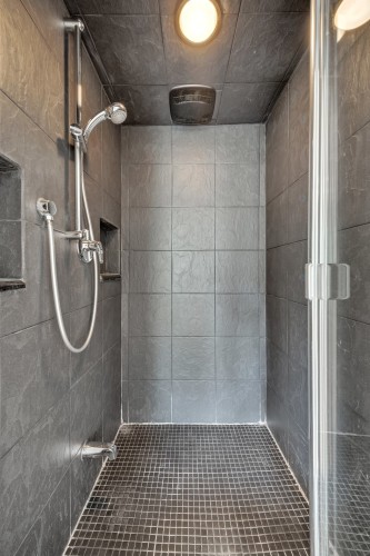 Salle de bains - 19 Av. Westwood, Pointe-Claire, QC 