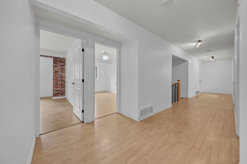 Hall d'entrée/Vestibule - 19 Av. Westwood, Pointe-Claire, QC 