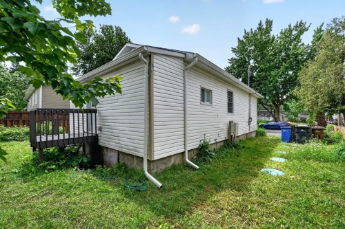 Cour - 178 33E Avenue, Pointe-Calumet, QC 