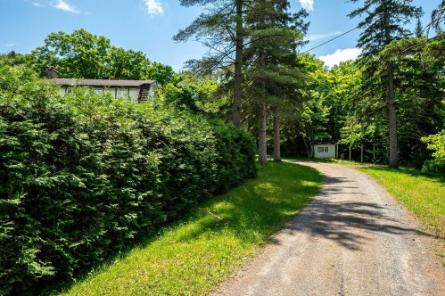 Cour - 5274 Rue Morin, Val-Morin, QC 