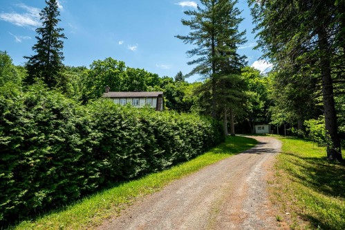 Cour - 5274 Rue Morin, Val-Morin, QC 