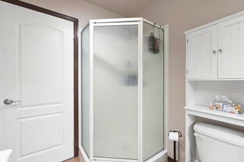 Salle de bains - 73 Rue A. Pharand, Saint-Polycarpe, QC 
