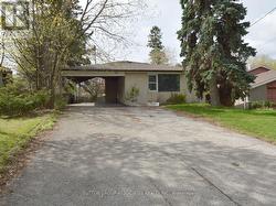 35 LONGHOPE PLACE Toronto, ON M2J 1Y1